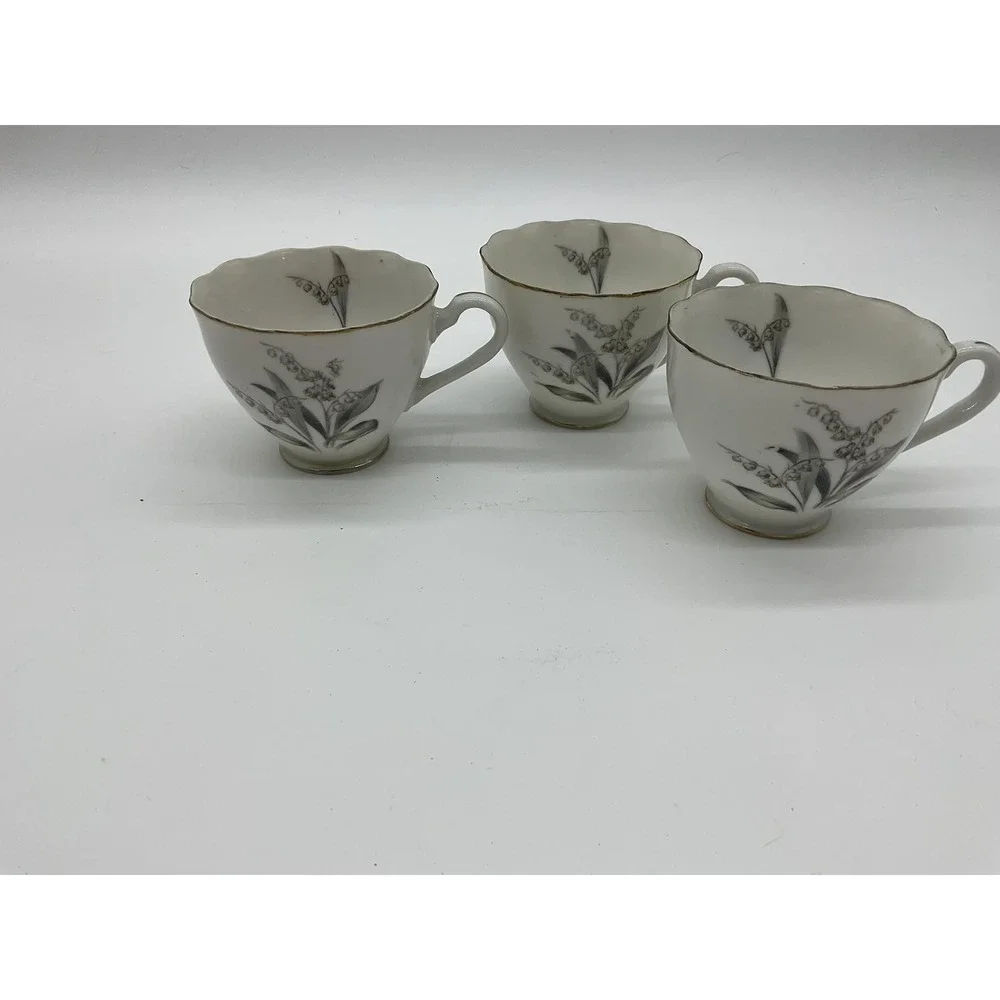 Vintage Unmarked White Porcelain Floral Tea Cups Set Of 3 Japan Kitchen Decor